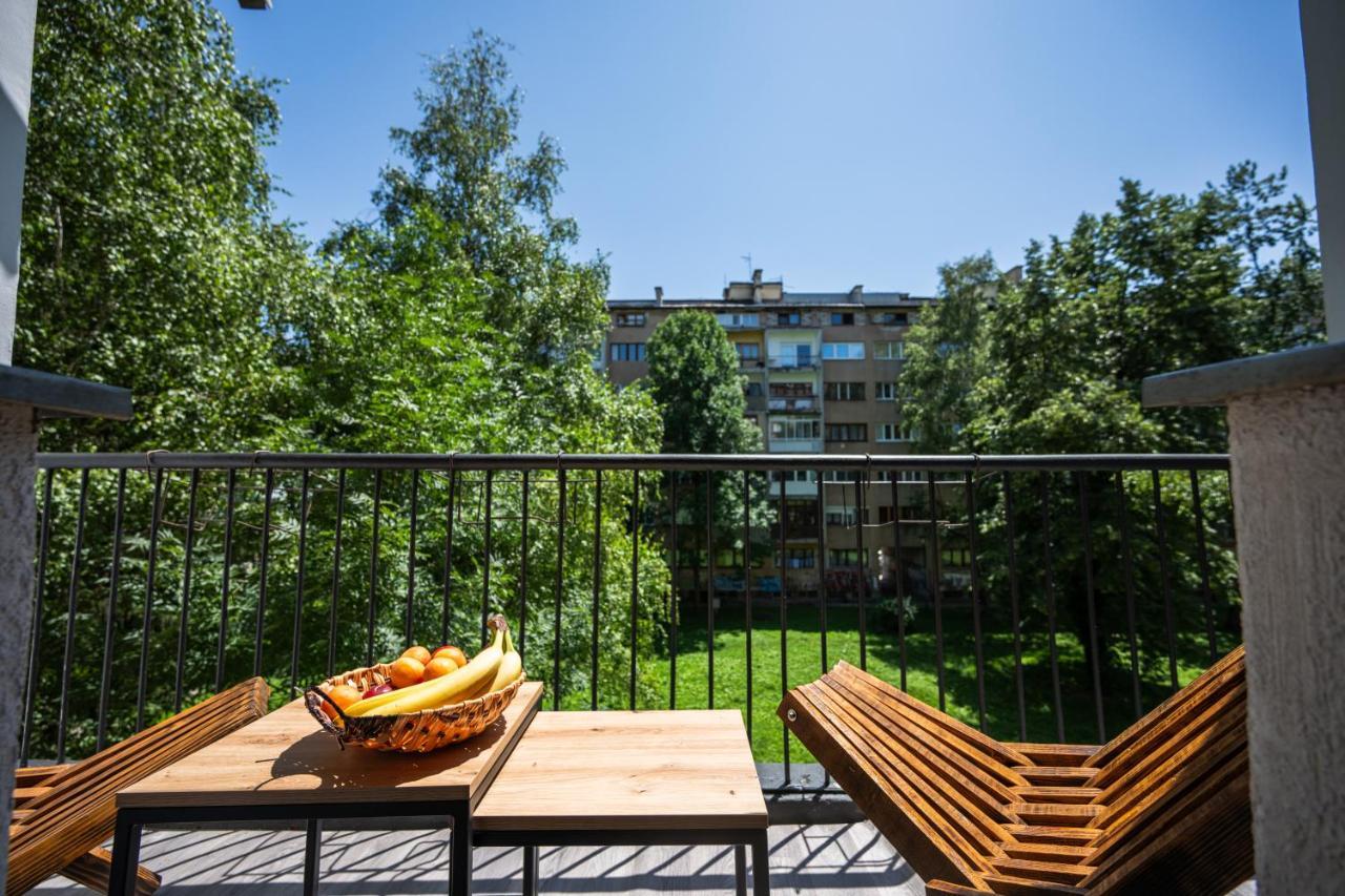 Cozy One-Bedroom Apartment Near City Center SJJ Exterior photo