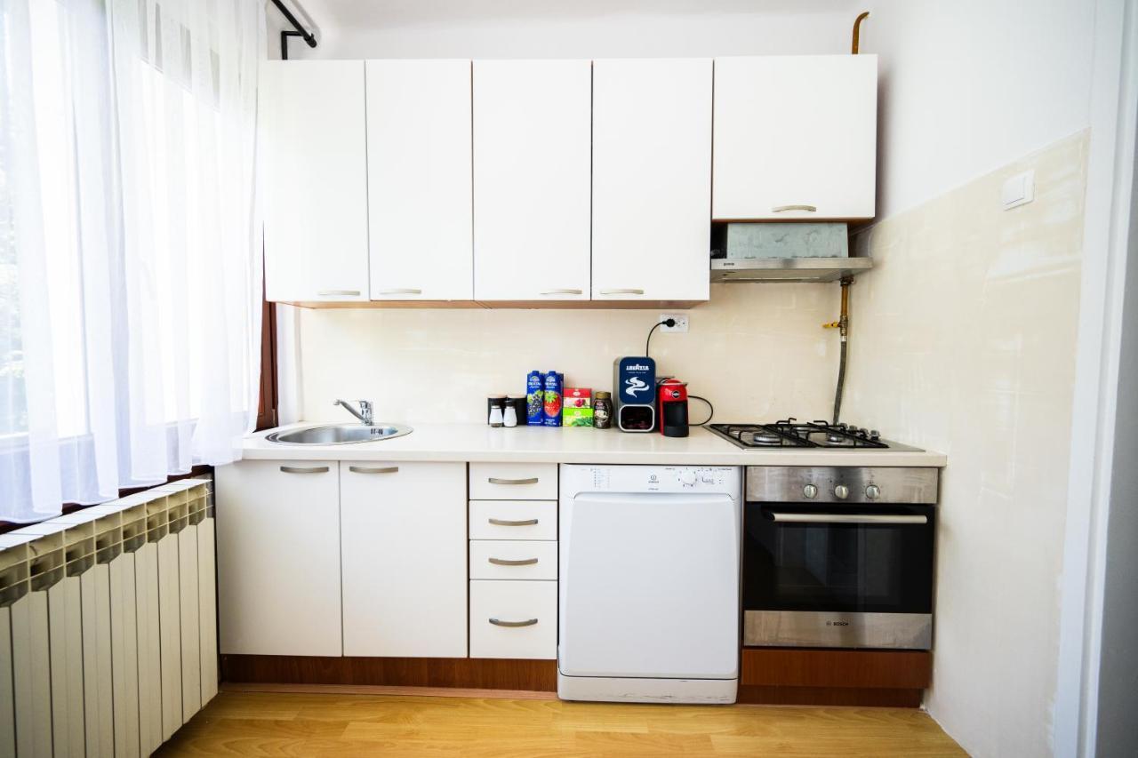 Cozy One-Bedroom Apartment Near City Center SJJ Exterior photo