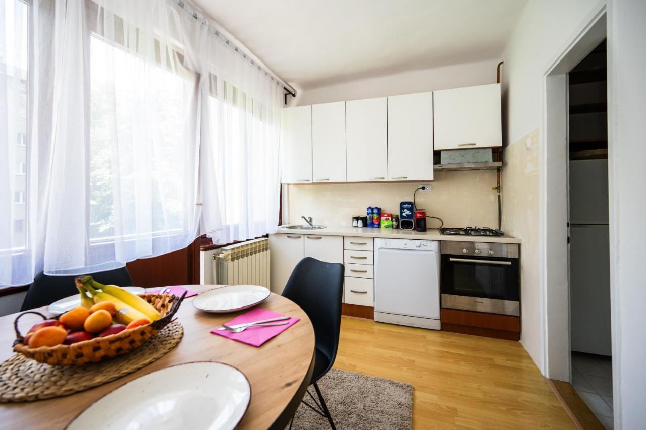 Cozy One-Bedroom Apartment Near City Center SJJ Exterior photo