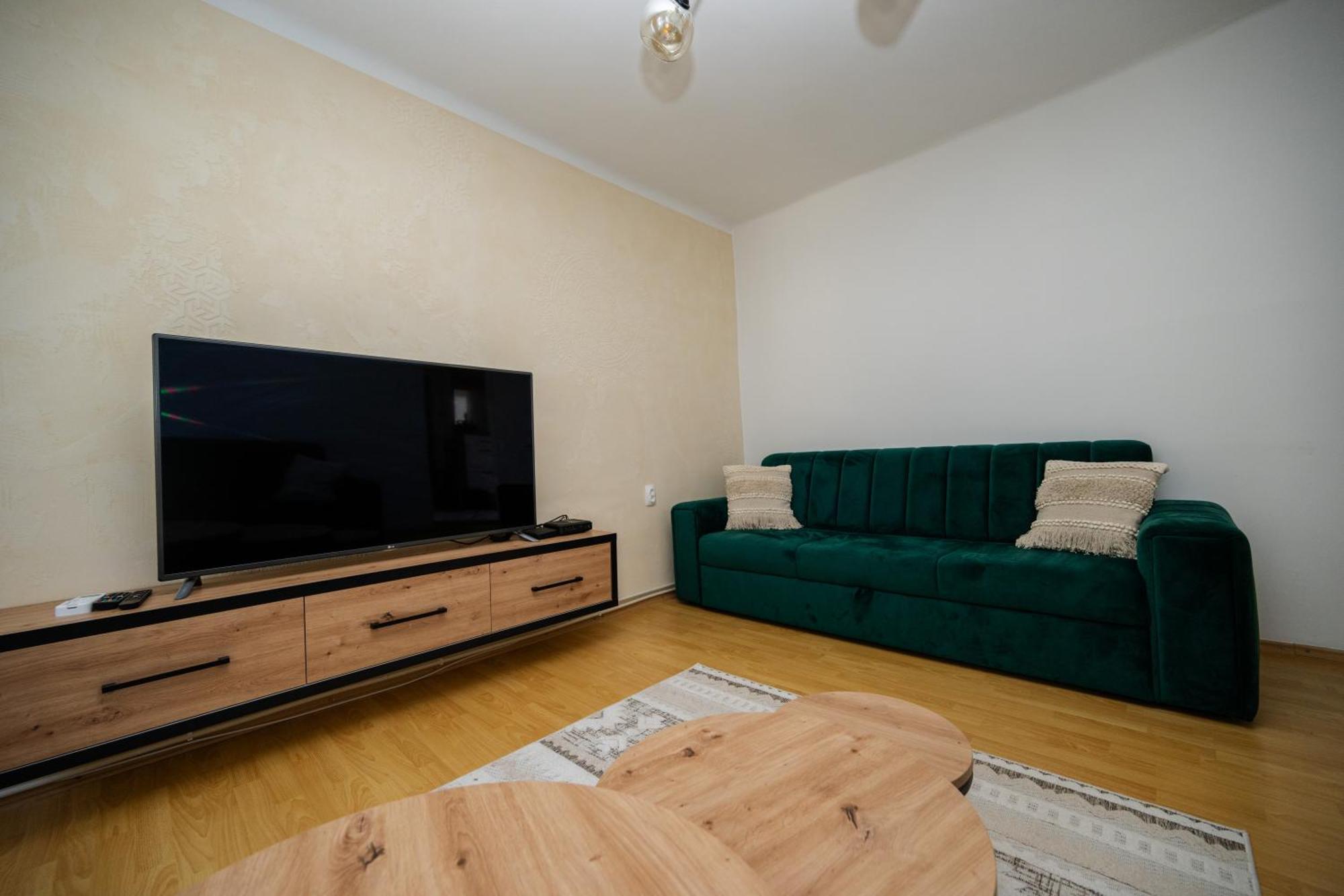 Cozy One-Bedroom Apartment Near City Center SJJ Exterior photo